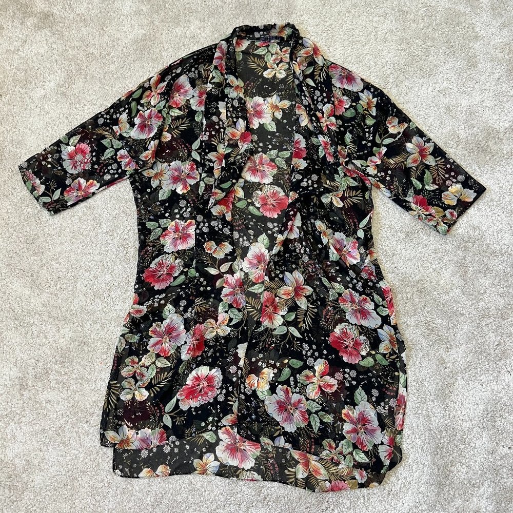 Zara Kimono Size Medium Black Floral Sheer Half Sleeve Collared Slits Open Front